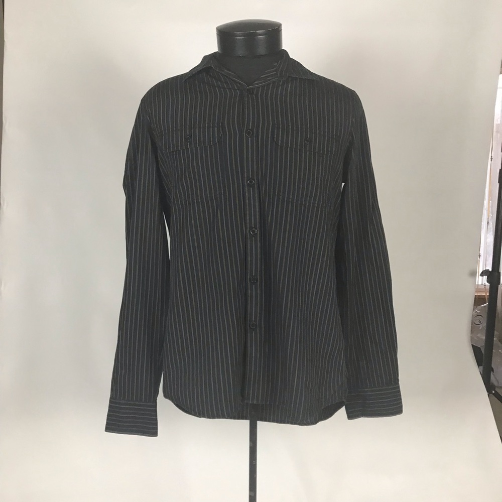 Men’s button down Kenneth Cole casual shirt
